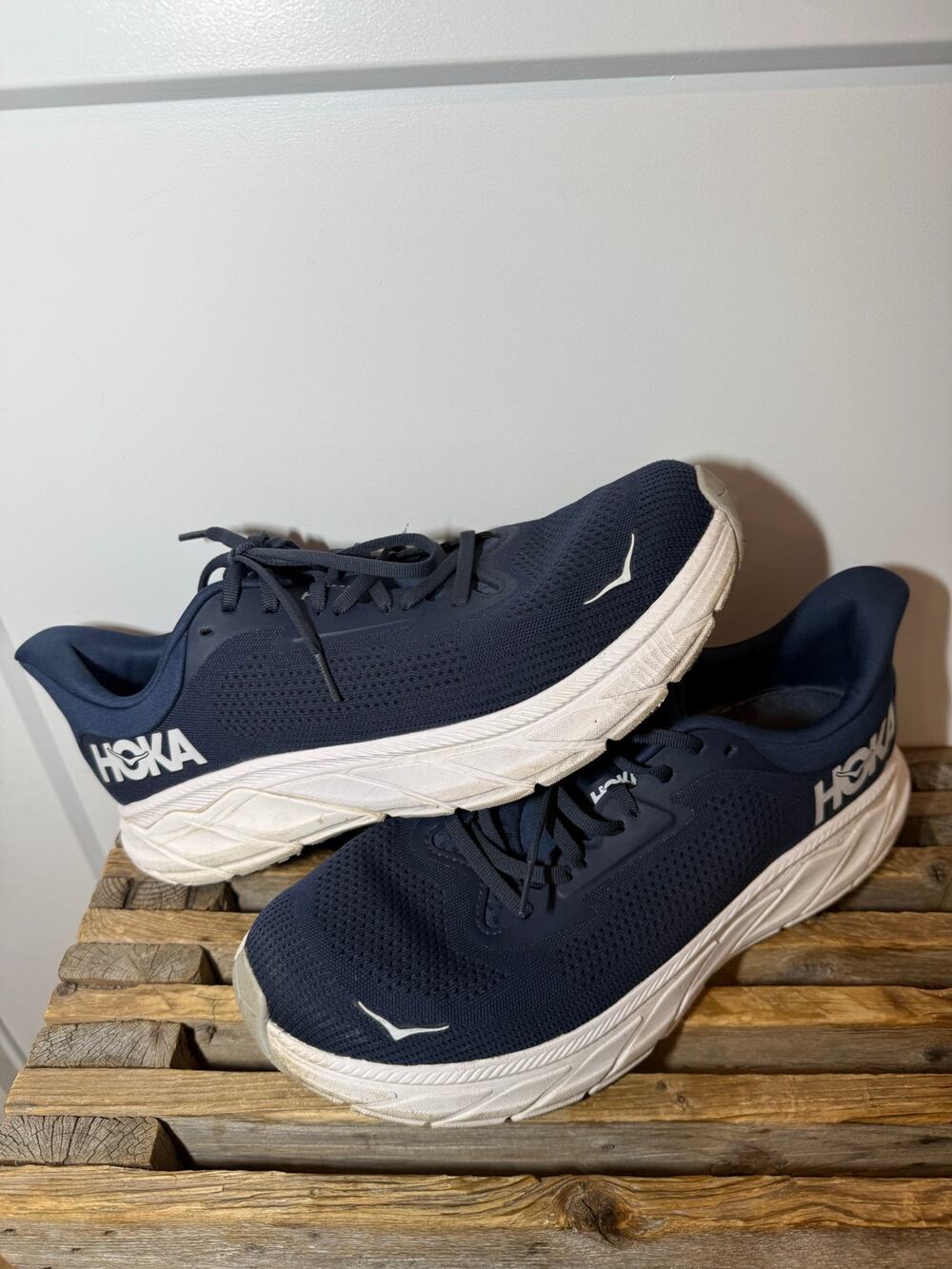 Hoka Arahi 7 Mens Outdoor Casual Running Sneaker. Size 11D Walking Shoes